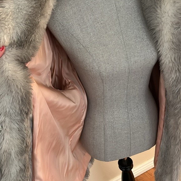 Beautiful warm vintage Saxton Hall coat. Says size 18, fits like a size large. - Picture 5 of 7